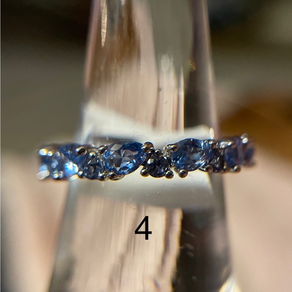 Size 6 Bomb Party Rings - Picture 2 of 4